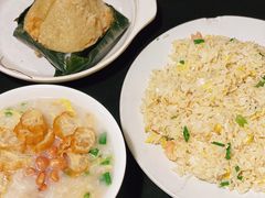 荔湾艇仔粥-伍湛记 · 广州老字号(龙津中路店)