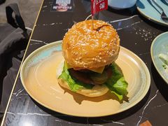 -DEEP·深美式餐吧(五棵松华熙LIVE店)