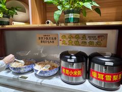 -乡土黄·鲜牛肉火锅·小龙虾(兴业街店)