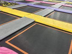 -嘿哟动霸CHUA·新潮玩运动娱乐中心·蹦床滑冰团建乐园