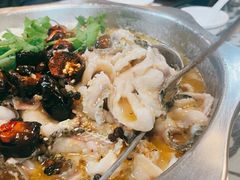 -何哥鲜鱼餐厅(龙湖花园店)