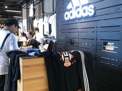 -adidas(印象城购物中心店)