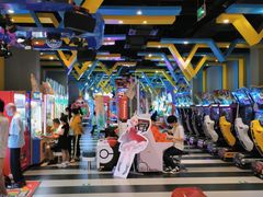 -反斗乐园π·电玩·高空拓展·蹦床(龙华天虹店)