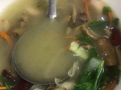 -天天向上素食餐厅(五台山店)
