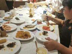 -四海一家自助餐(益田假日广场店)