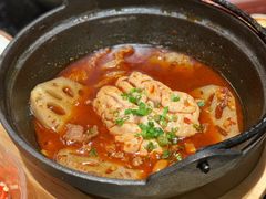 -何妹湿辣牛肉·粤式烧烤砂煲(桂雅路店)