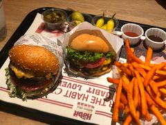 -The Habit Burger Grill 哈比特汉堡(复兴soho店)