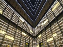 -上海虹桥中心爱琴海亚朵S酒店