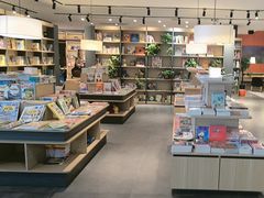 -魔方城市书房(中街益田店)