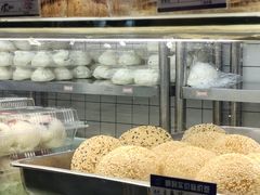 -白玉兰食品甜凤店(合生汇店)