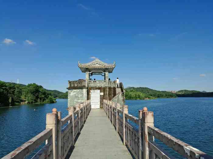 红花湖水库-"红花湖景区位于惠州传统市区边缘部位,离西.