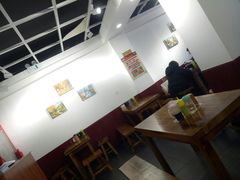大堂-丽虹云南过桥米线(兴工街店)