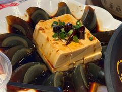 -肥肥虾庄·金牌油焖大虾(汉街SKP店)