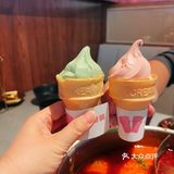 冬日温暖的酸汤猪蹄火锅