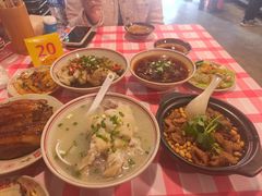 -老方桌烂蹄花川菜馆(九龙坡店)