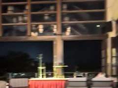 -亚龙湾喜来登·美景台大堂吧