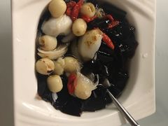 莲子百合龟苓膏-梧州双钱龟苓膏(丽港航母店)