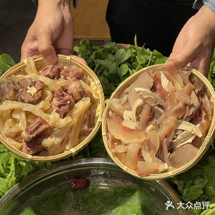 让我每年冬天反复来的汤锅只有他家…