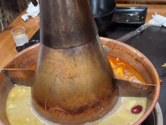 -果松木炭酸菜铜火锅·外婆参鸡汤