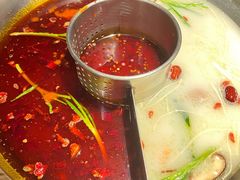 -佬土鹅肠火锅(解放路店)