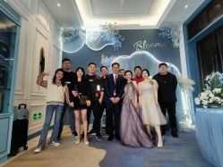 -洋洋婚纱品牌集合店
