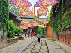 -雪山彩虹谷景区