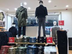 -优衣库(上海虹口龙之梦店)
