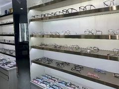 -视野联行眼镜蔡司·依视路官方授权店(顺城店)
