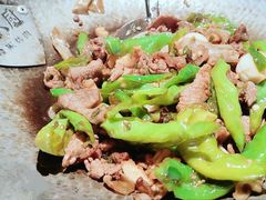 铁锅擂辣椒炒黑猪肉-费大厨辣椒炒肉(黄兴中心广场店)