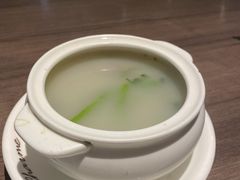 每日例汤-港丽餐厅(来福士店)