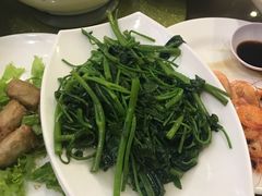 -顺峰渔港中国人的餐厅
