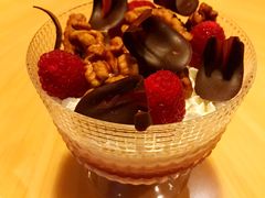 覆盆子黑巧克力千层糕-迪拜帆船酒店海底餐厅