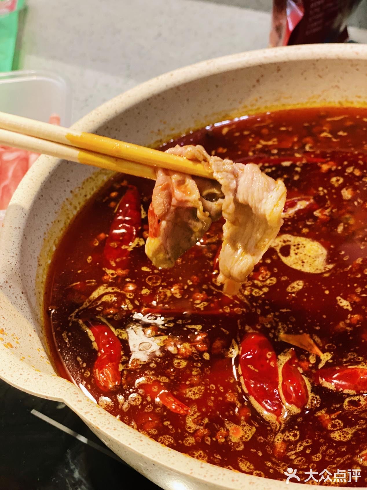 就地过年一个人在家吃火锅的快乐！