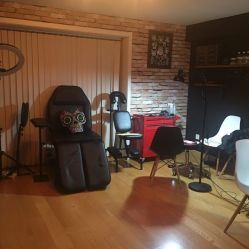 -Black Tattoo Studio