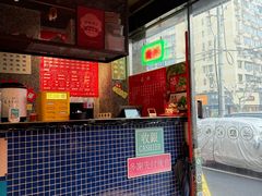 -肥汁米蘭香港米线(定西路店)