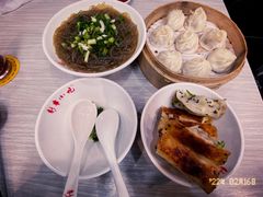 鲜肉小笼-新丰小吃(高银街分店)