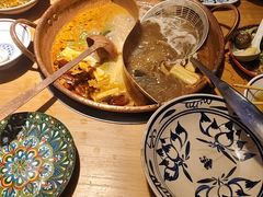 -洱火云南酸菜牛肉火锅(石景山当代商城店)