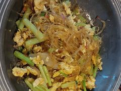 白虾酱小炒粉丝-蜜桃餐厅·伴山(绿宝广场店)