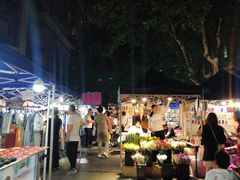 -吴山路夜市
