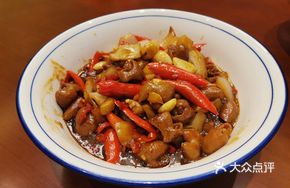 Stewed Pig Intestines in Large Pot