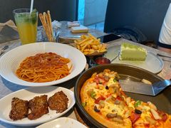 -必胜客(阿诗玛店)