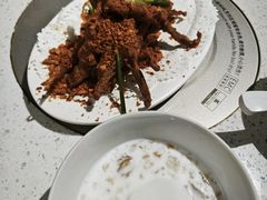 椰汁西米露炖桃胶-肥仔文澳门猪骨煲(南京西路店)
