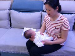 -爱的果实月嫂育婴师(世纪东方店)