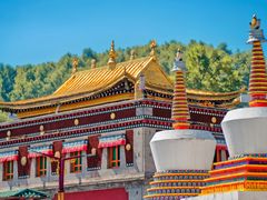 -塔尔寺游客服务中心