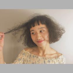 -诗悦发型SALON·圣罗兰店