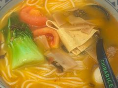 -蒙自源米线大王(东站店)