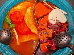 番茄锅拼鸳鸯锅-吼堂老火锅(太古里总店)