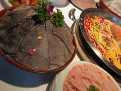 -茅草房·河畔园林火锅