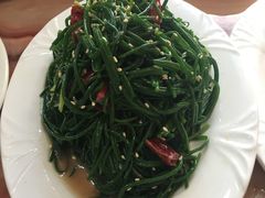 -苏莱特色牛骨滩羊手抓馆(长城东街总店)