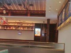 -阿瓦山寨·湘菜现炒·剁椒鱼头王(咸阳总店)